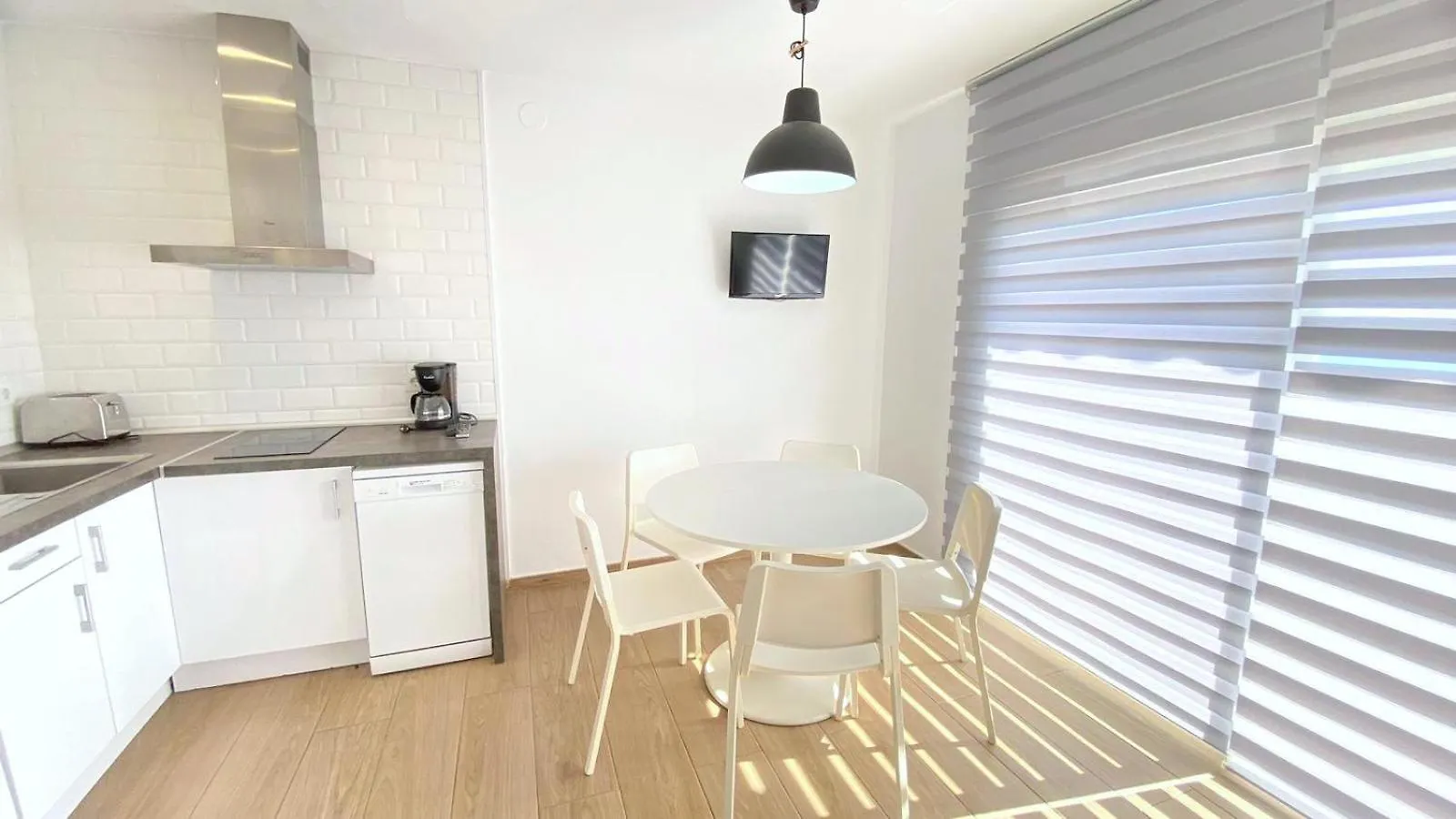 Verones 1B Roses Apartamento